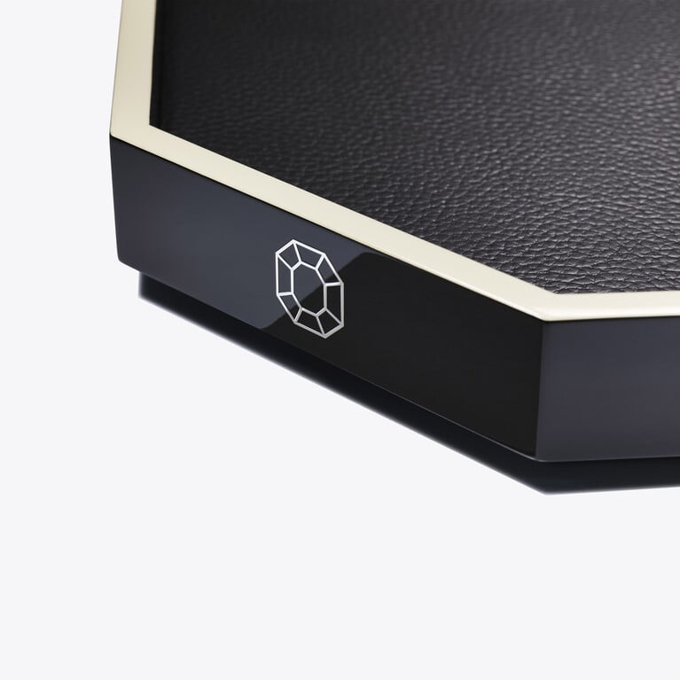 八角形托盘 M Baccarat, 黑色油漆制成